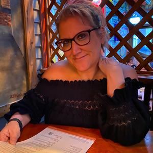 Meet your Posher, Sherry